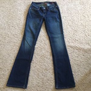 Arizona jeans size 0 curvy boot cut like new